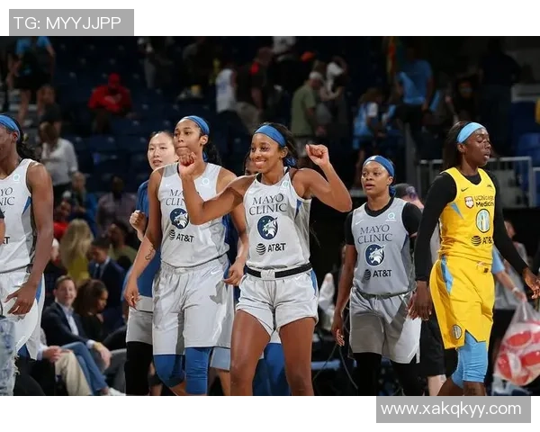 森林狼主场迎战独行侠 双方激烈对决引发球迷热议